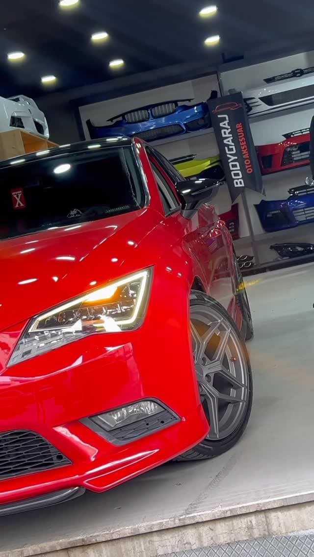 🤩 SEAT LEON STYLE FULL BODYKİT UYGULAMASI 🤩
———————————————————————————-
✅ Ön Tampon Eki
✅ Yan Marşpiyeller
✅ Marşpiyel Altı Bıçak
✅ Arka Difüzör
✅ Bagaj Üstü Spoiler
✅ Spoiler Çıtaları
✅ Yarasa Ayna Kapağı
✅ 120 Mm Egzoz Uçları
——————————————————————————— 
✅ Değerli Müşterimize…
